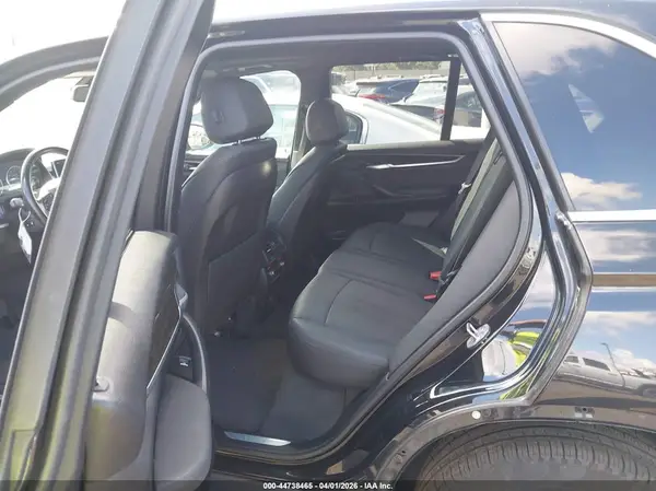 5UXKR0C54J0X97729 2018 BMW X5 - Image 8