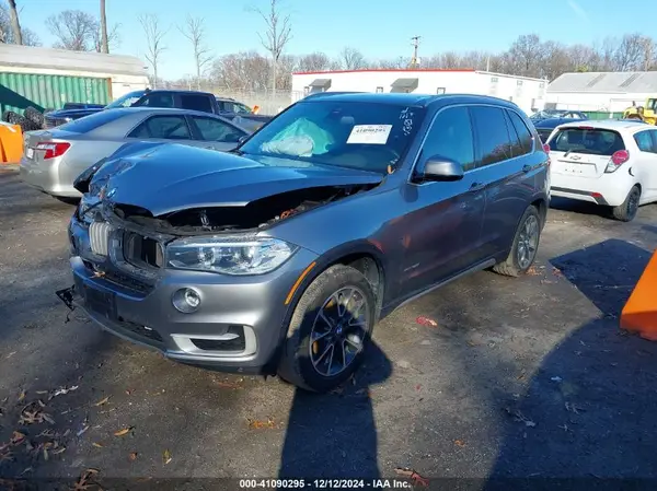 5UXKR0C54J0X97987 2018 BMW X5 - Image 2