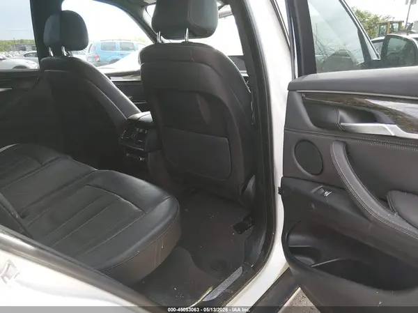 5UXKR0C54J0Y00483 2018 BMW X5 - Image 8