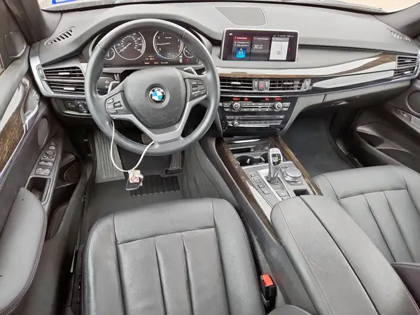 5UXKR0C54J0Y01536 2018 BMW X5 - Image 8