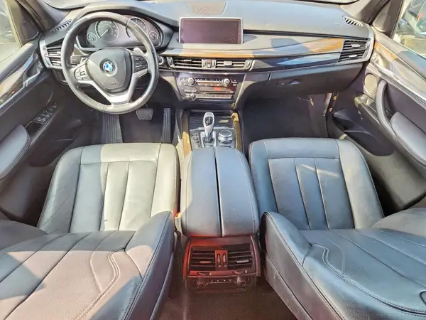 5UXKR0C54J0Y02637 2018 BMW X5 - Image 8