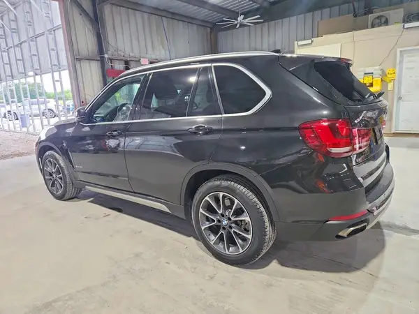 5UXKR0C54JL070203 2018 BMW X5 - Image 2