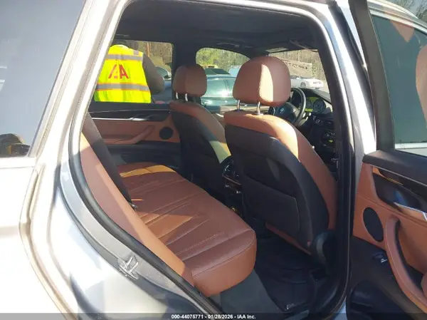 5UXKR0C54JL070833 2018 BMW X5 - Image 8