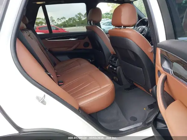 5UXKR0C54JL070993 2018 BMW X5 - Image 8