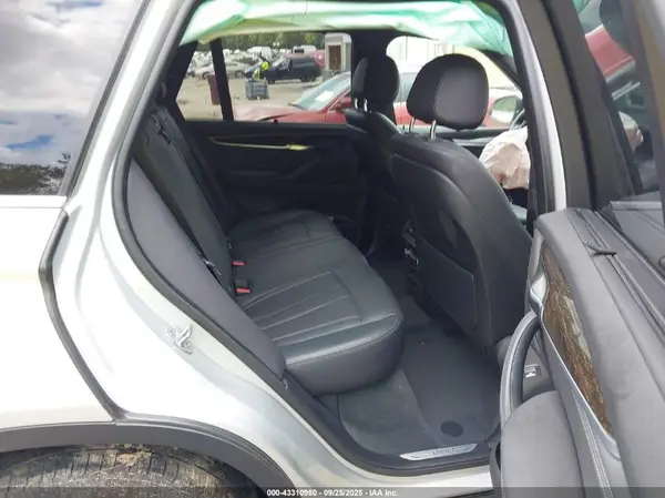 5UXKR0C54JL072078 2018 BMW X5 - Image 8