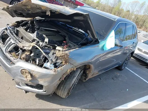 5UXKR0C54JL073781 2018 BMW X5 - Image 2