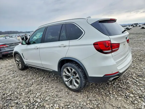 5UXKR0C54JL074672 2018 BMW X5 - Image 2