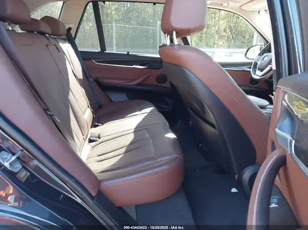5UXKR0C55G0P19856 2016 BMW X5 - Image 8