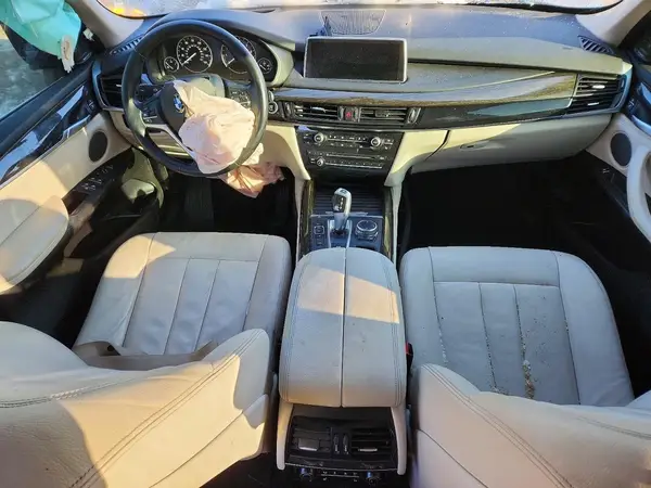 5UXKR0C55G0P25348 2016 BMW X5 - Image 8