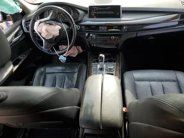 5UXKR0C55G0P28010 2016 BMW X5 - Image 8