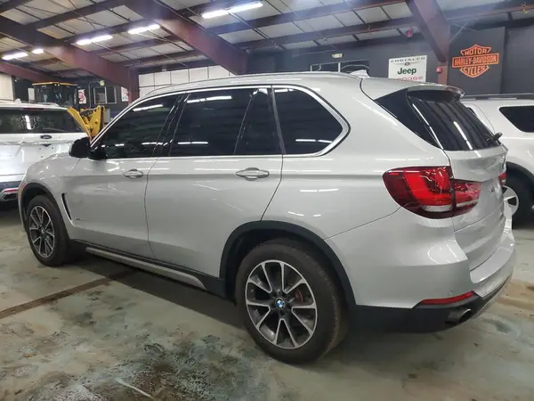 5UXKR0C55H0V49693 2017 BMW X5 - Image 2