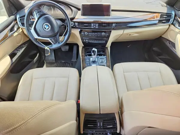 5UXKR0C55H0V65067 2017 BMW X5 - Image 8