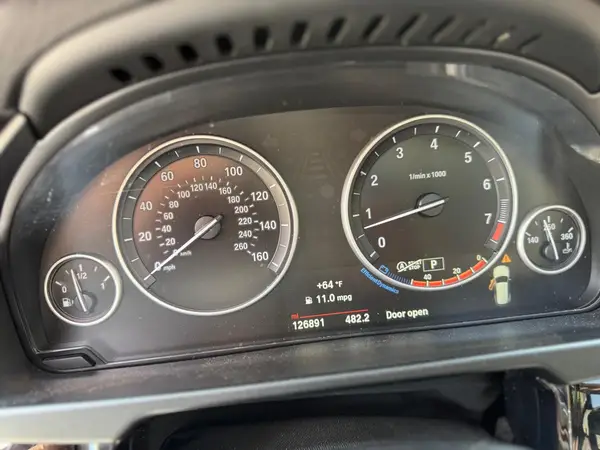 5UXKR0C55H0V65859 2017 BMW X5 - Image 8