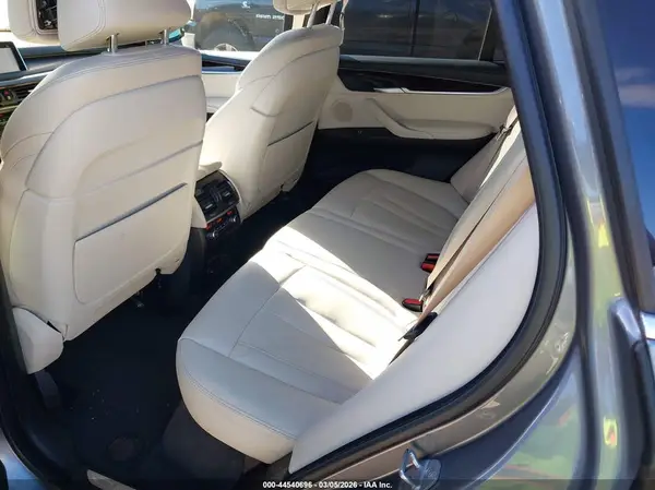 5UXKR0C55H0V66204 2017 BMW X5 - Image 8