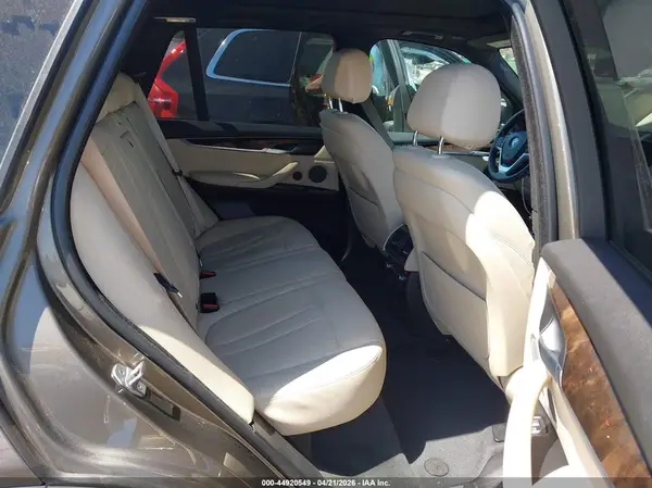 5UXKR0C55H0V66347 2017 BMW X5 - Image 8