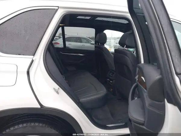 5UXKR0C55J0X91163 2018 BMW X5 - Image 8