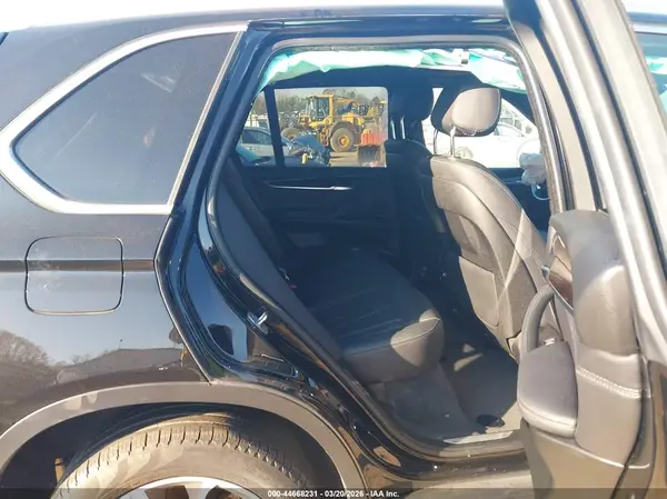5UXKR0C55J0X91194 2018 BMW X5 - Image 8