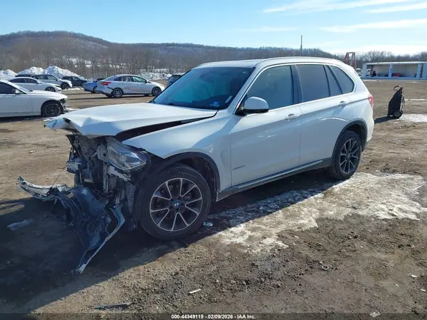 5UXKR0C55J0X98386 2018 BMW X5 - Image 2