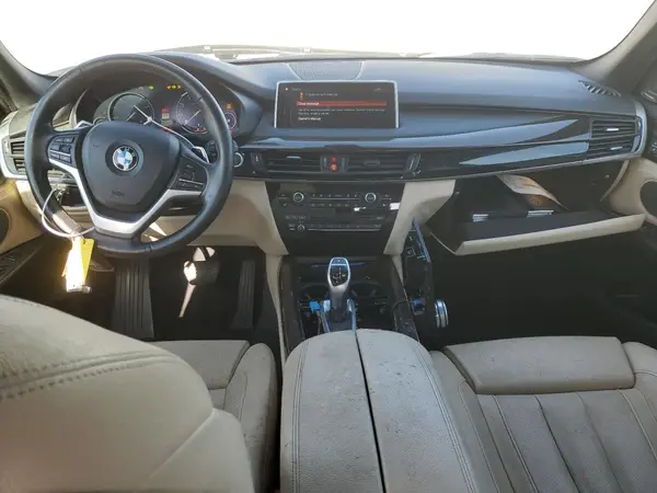 5UXKR0C55J0Y01626 2018 BMW X5 - Image 8