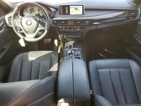 5UXKR0C55J0Y02484 2018 BMW X5 - Image 8