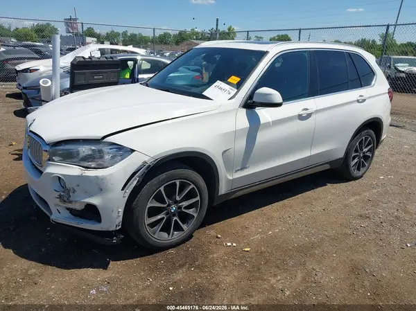 5UXKR0C55J0Y02730 2018 BMW X5 - Image 2