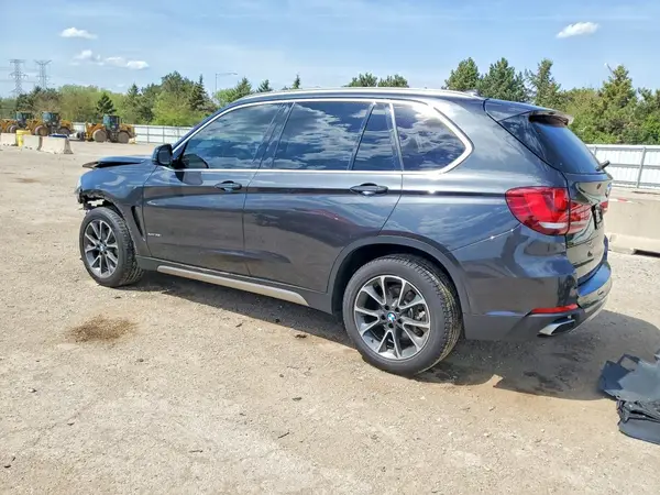 5UXKR0C55J0Y03425 2018 BMW X5 - Image 2