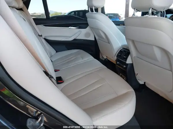5UXKR0C55J0Y04249 2018 BMW X5 - Image 8