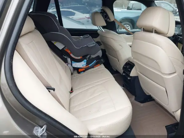 5UXKR0C55J0Y05286 2018 BMW X5 - Image 8