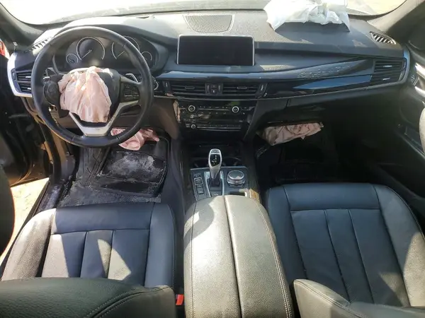 5UXKR0C55J0Y05594 2018 BMW X5 - Image 8
