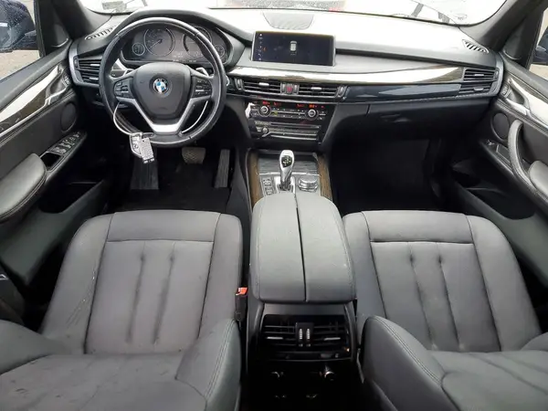 5UXKR0C55J0Y06583 2018 BMW X5 - Image 8