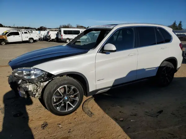 5UXKR0C55JL070713 2018 BMW X5 - Image 1