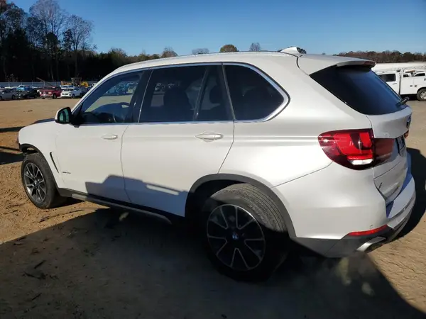 5UXKR0C55JL070713 2018 BMW X5 - Image 2