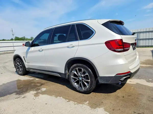 5UXKR0C55JL072865 2018 BMW X5 - Image 2
