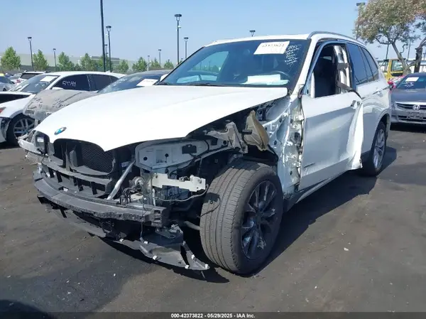 5UXKR0C55JL073109 2018 BMW X5 - Image 2