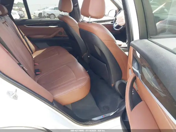 5UXKR0C55JL074776 2018 BMW X5 - Image 8