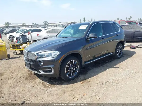 5UXKR0C55JL076382 2018 BMW X5 - Image 2