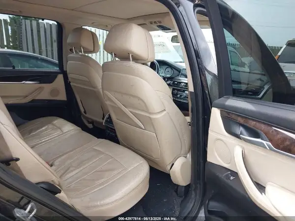 5UXKR0C56G0P25018 2016 BMW X5 - Image 8