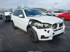 5UXKR0C56G0P33104 2016 BMW X5