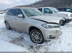 5UXKR0C56G0U09585 2016 BMW X5