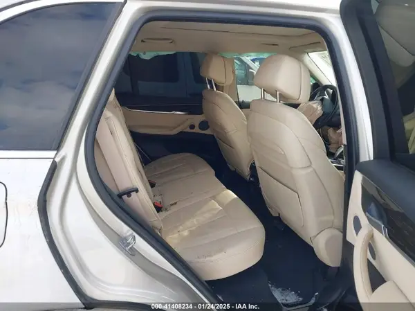 5UXKR0C56G0U09585 2016 BMW X5 - Image 8