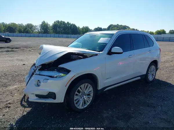 5UXKR0C56G0U10042 2016 BMW X5 - Image 2
