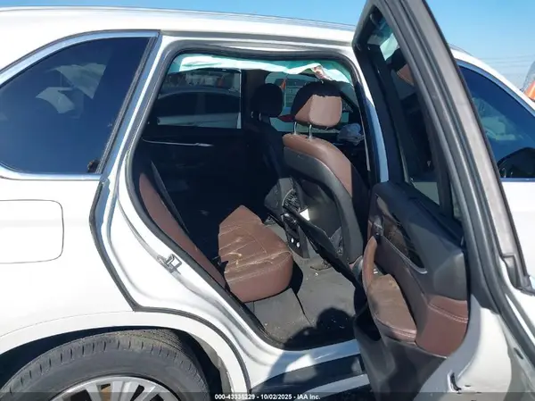 5UXKR0C56G0U10042 2016 BMW X5 - Image 8