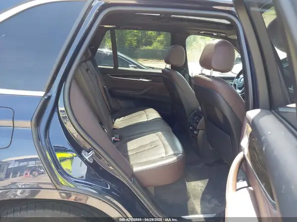 5UXKR0C56H0U53443 2017 BMW X5 - Image 8