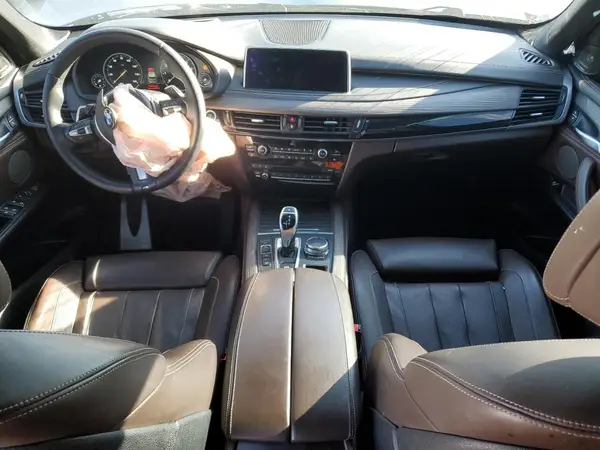 5UXKR0C56J0X84027 2018 BMW X5 - Image 8