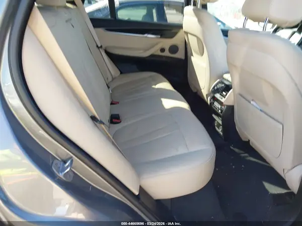 5UXKR0C56J0X86439 2018 BMW X5 - Image 8