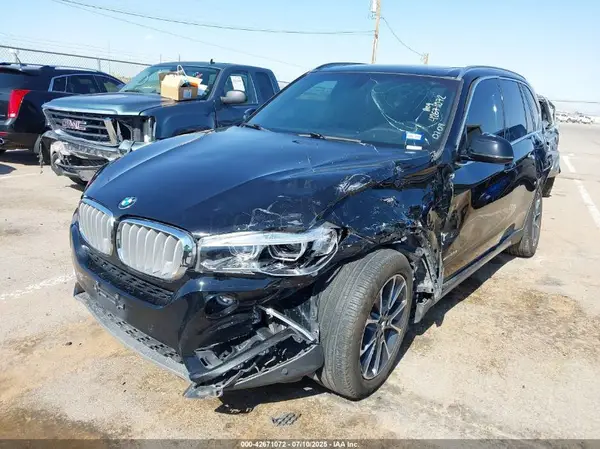 5UXKR0C56J0X86456 2018 BMW X5 - Image 2