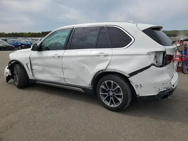 5UXKR0C56J0X90619 2018 BMW X5 - Image 2