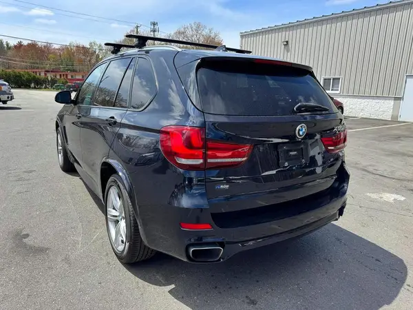 5UXKR0C56J0X92077 2018 BMW X5 - Image 2