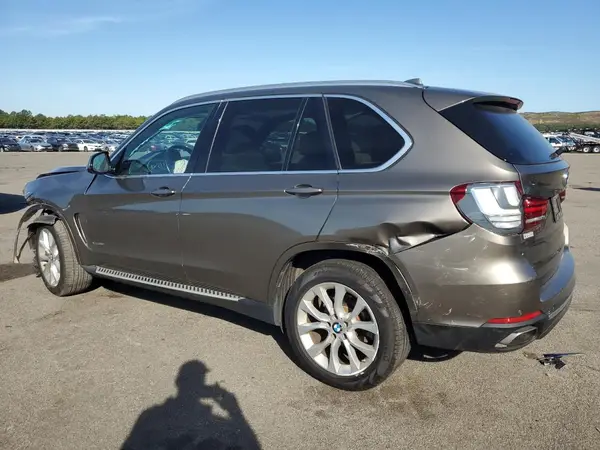 5UXKR0C56J0X95271 2018 BMW X5 - Image 2