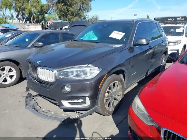 5UXKR0C56J0X96579 2018 BMW X5 - Image 2